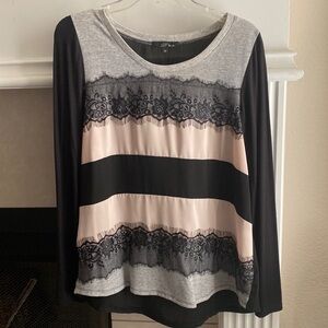 Casual and feminine color block shirt in pink, black lace and gray. Size M